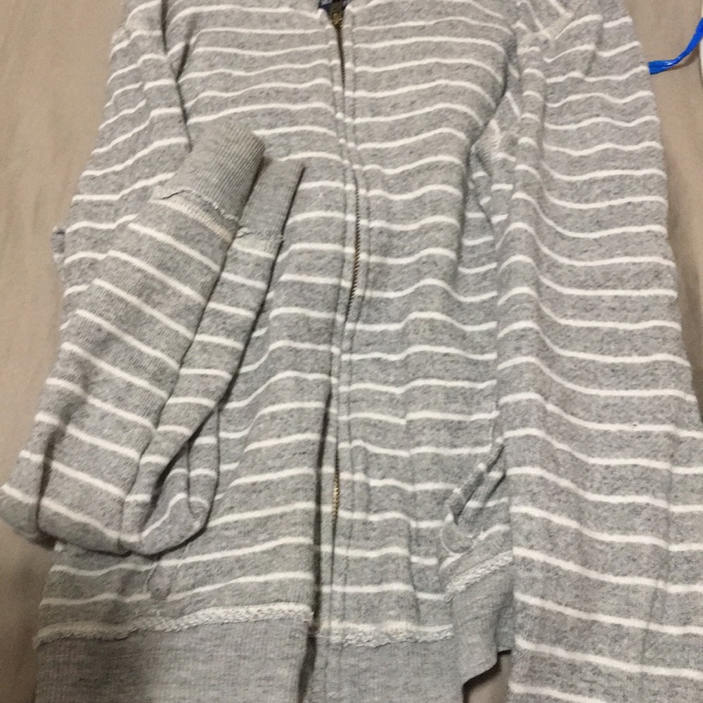 Sweater - Picture 2 of 4